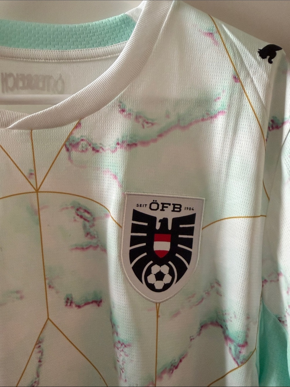 Austria Men’s Soccer/Football Jersey Away- White & Mint Melt Design - Picture 2 of 7